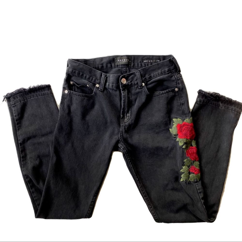 Pacsun Distressed Rose Embroidered Mom Jeans 30"